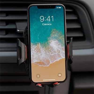 support-telephone-voiture-accroche-devant-le-conducteur